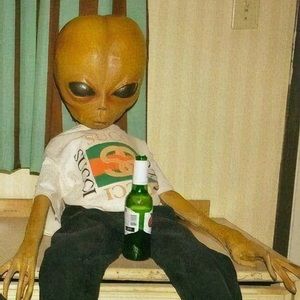 Meet your Posher, Adrián x.